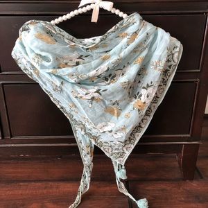 J.Jill triangle scarf with tassels